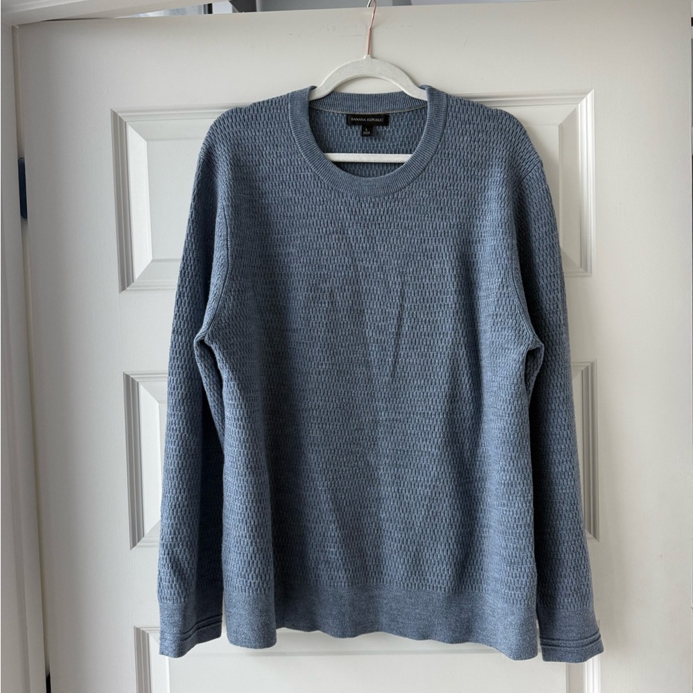 Banana Republic Men's Blue Crewneck Sweater